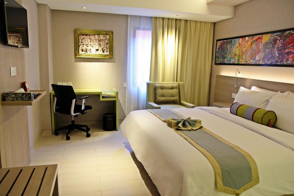 Superior Zimmer mit Kingsize-Bett